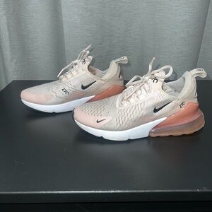 Pink Nike Airmax 270